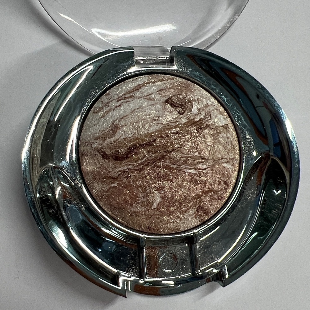 Milani #612 Wet Dry Baked Eyeshadow- Made in Italy